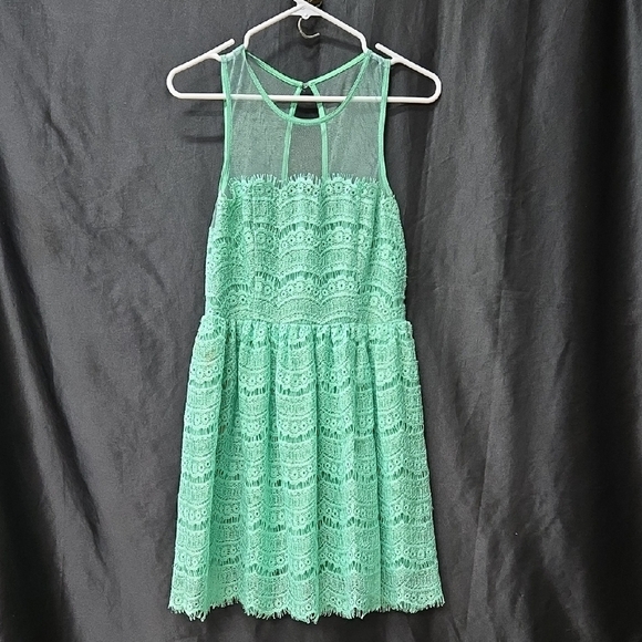 En Creme Mint Lace Mini Dress - Picture 1 of 9